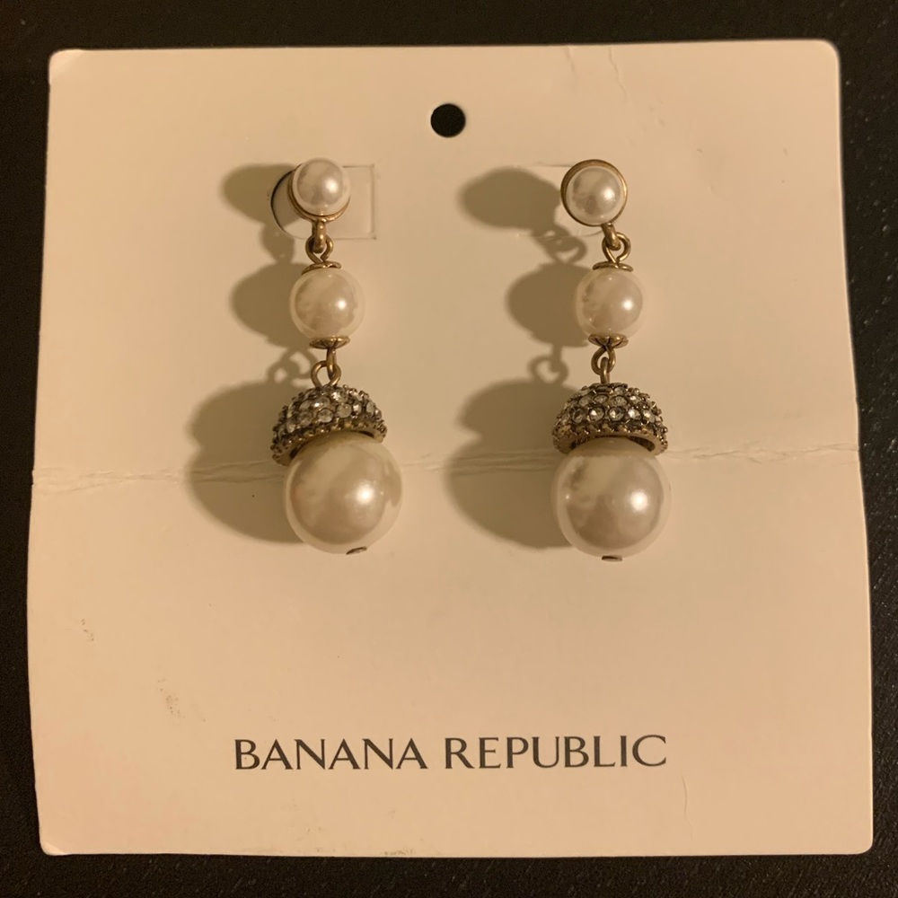 Pearl dangle earrings